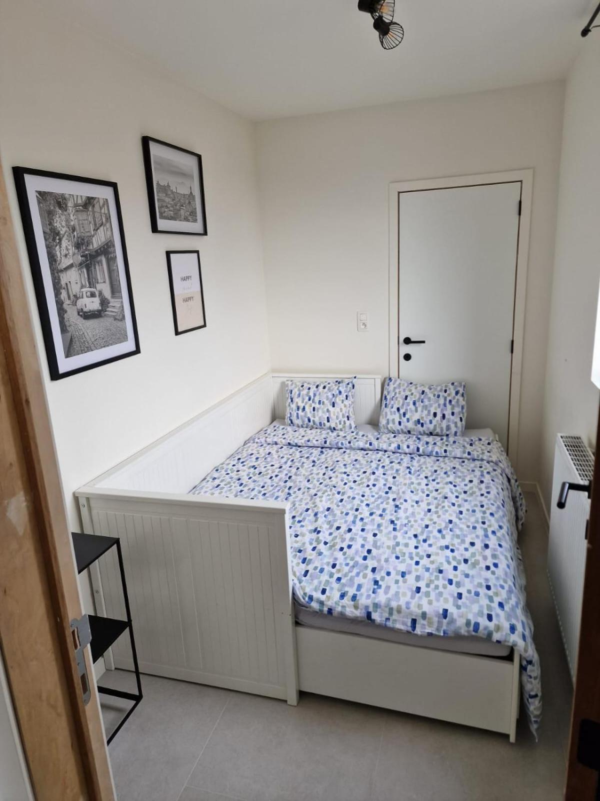 Phoenix Ghent Luaran gambar